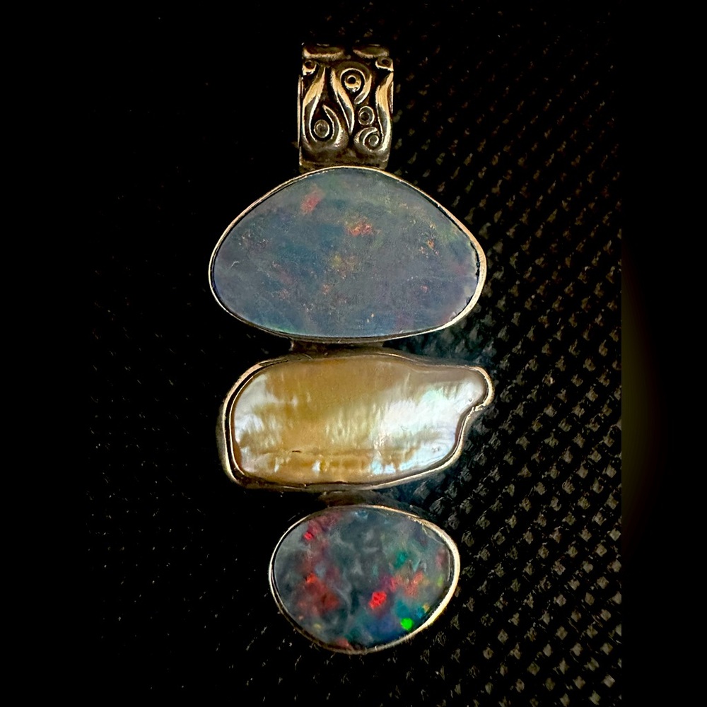 Opal and pearl pendant - sterling silver - marked 925